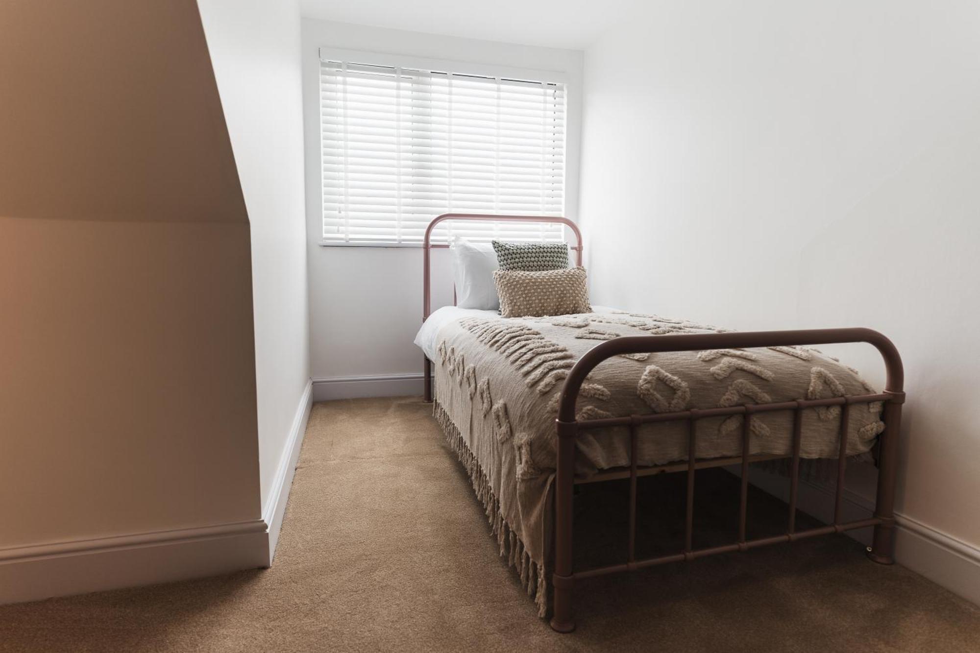 Feature Stone, Stunning Apartment, 2 X King Beds And Single, Sleeps 5 Castle Cary Exterior photo